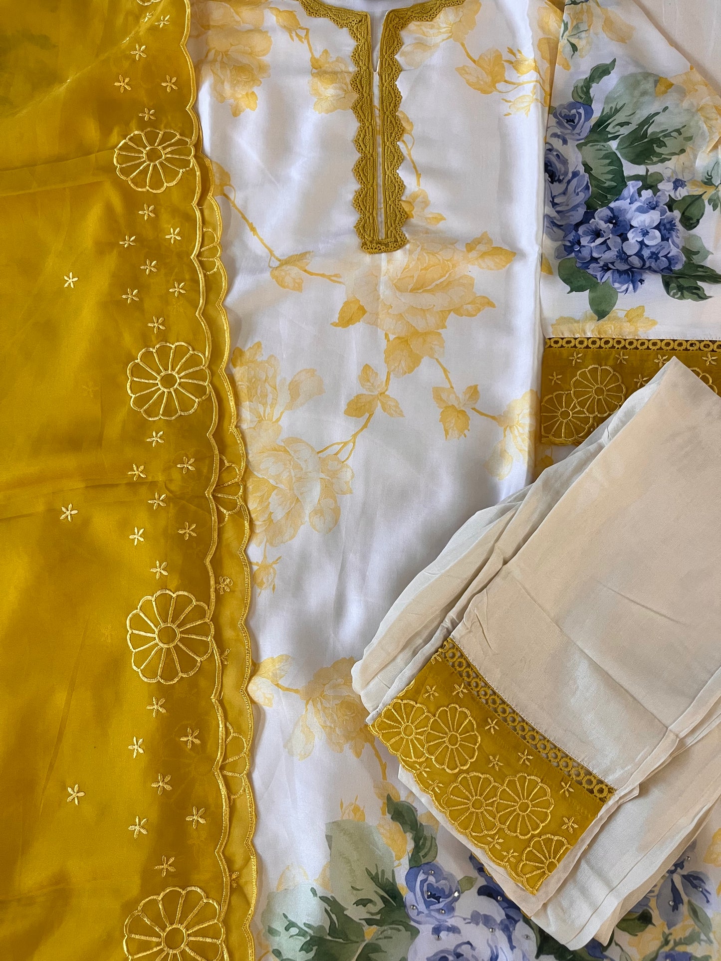 Ivory Yellow Digital Printed Pure Muslin Suit with Organza Dupatta