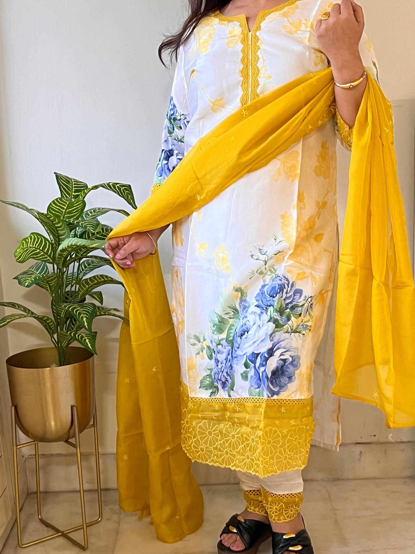 Ivory Yellow Digital Printed Pure Muslin Suit with Organza Dupatta